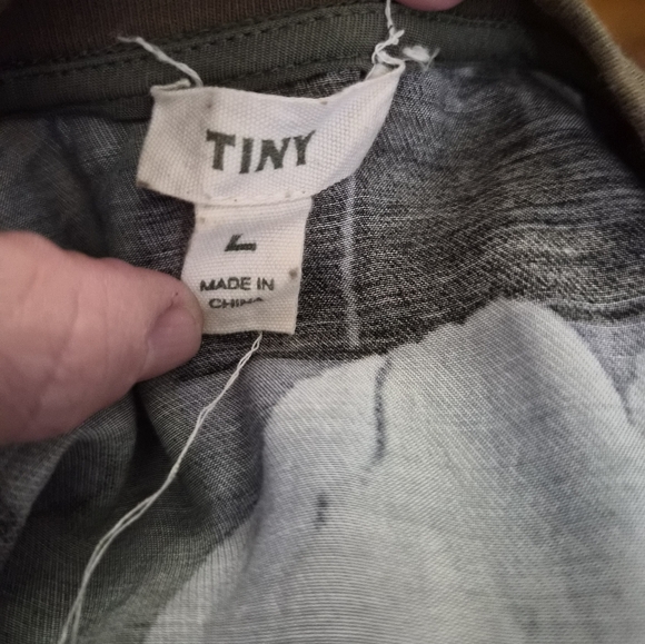 Tiny by Anthropologie Floral Print Pullover Sweatshirt Olive Green Size L - Picture 8 of 10